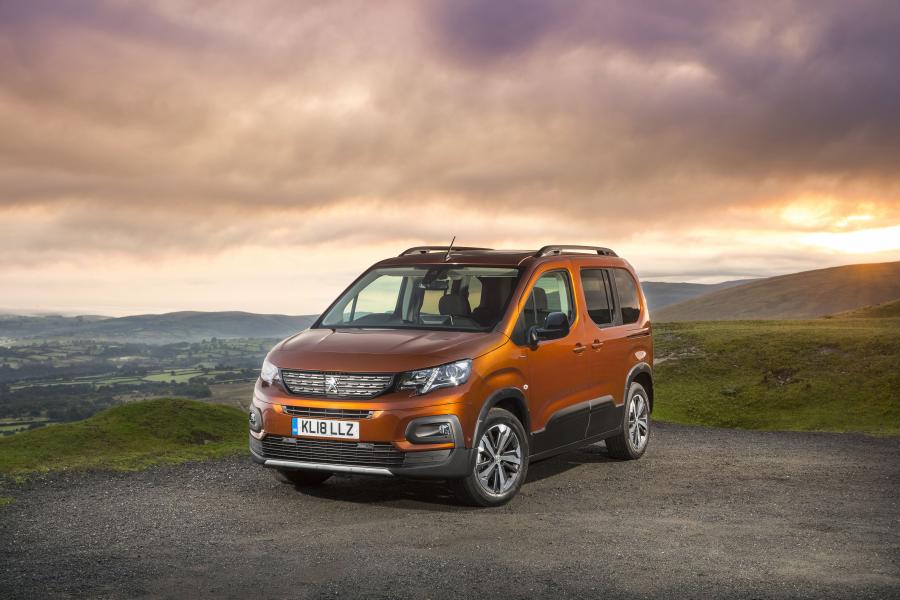  Peugeot Rifter GT Line 2018 года  (UK) (фото 17 из 23)